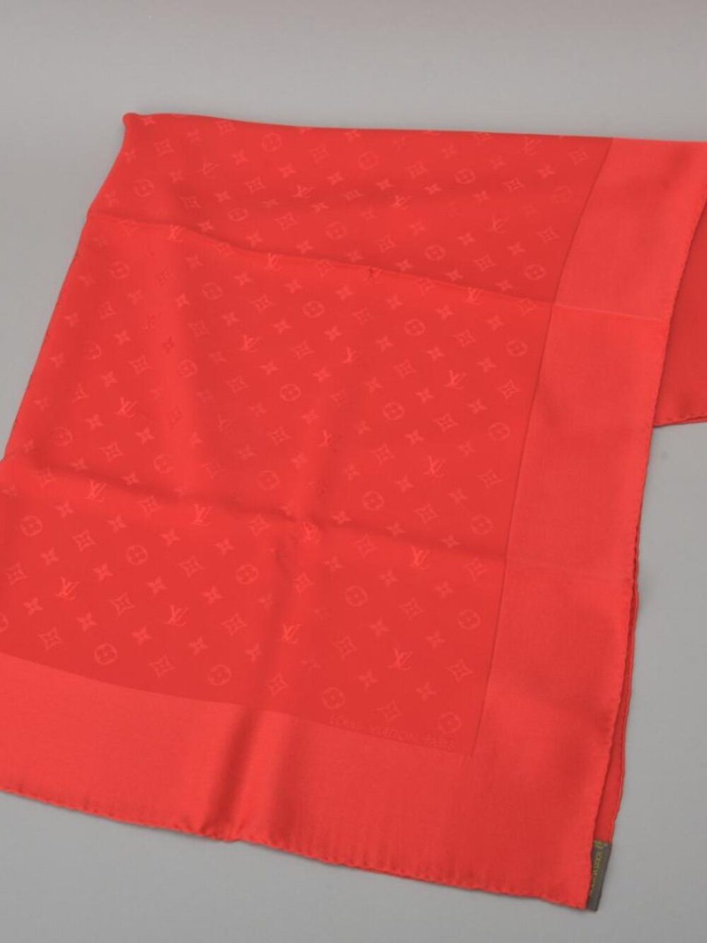 Louis Vuitton Monogram Scarf 85 Silk Red Shawl - Picture 2 of 9